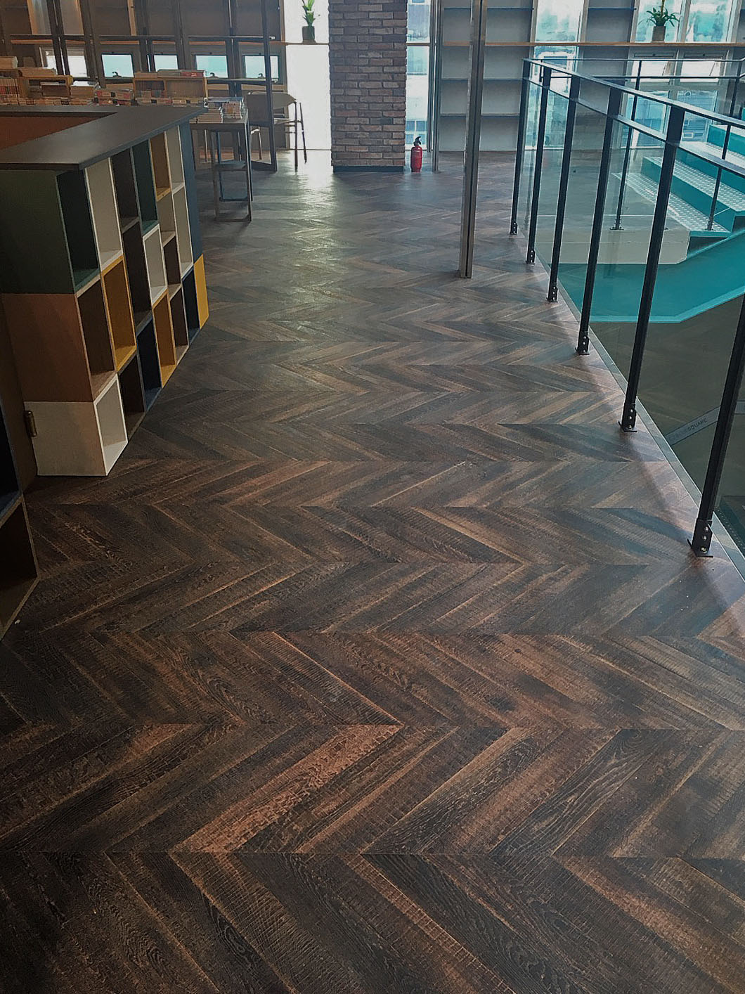 Chevron Distressing 12x90x500.JPG